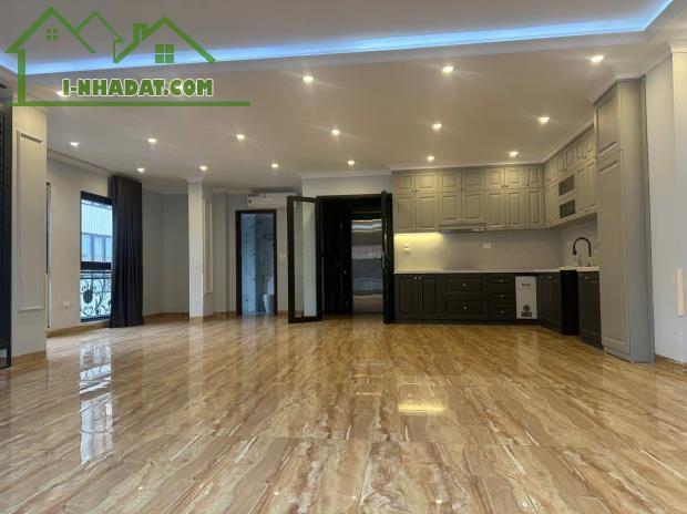 Độc nhất! Bán tòa nhà Huỳnh Thúc Kháng - 95m² - mặt tiền 9m thang máy - phân lô - lô góc - 3