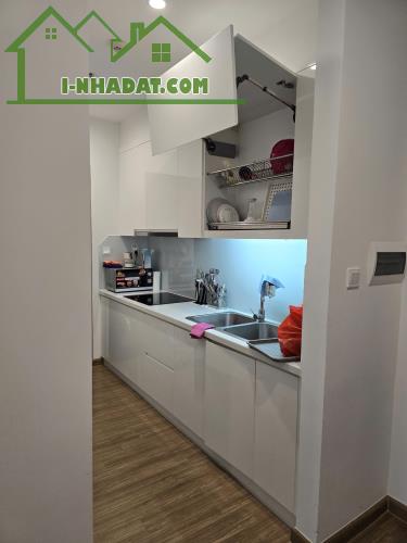 Căn hộ 2 ngủ 2 WC view hồ điều hòa giá rẻ nhất lúc này tại Vinhomes Skylake Phạm Hùng - 2
