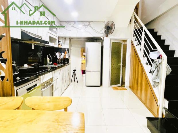 BÁN NHÀ NGUYỄN VĂN TRỖI PHÚ NHUẬN, SÁT MẶT TIỀN, 38 M2 (4X9,5),TẶNG NỘI THẤT,HOÀN CÔNG ĐỦ, - 1