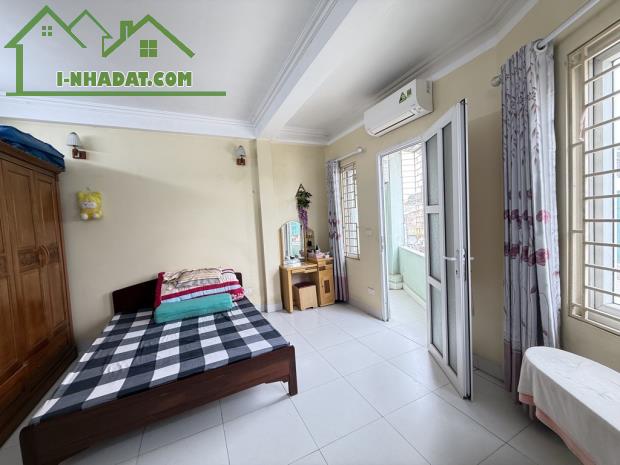 Bán nhà 50m2 quận Bắc Từ Liêm, Gần oto, An sinh tốt, 2 thoáng, Tặng nội thất, Nhà đẹp - 2