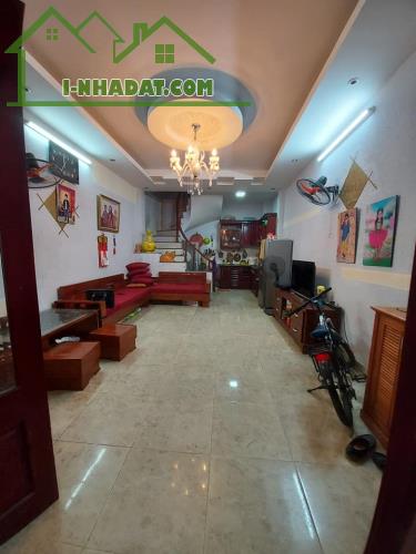 4.8 tỉ có ngay nhà Cầu cốc 33m2 cách ô tô 5 bước chân