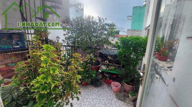 Cần bán gấp nhà Quận 6, hẻm Ba gác, gần chợ Bình Tiên, 2 tầng, 4m x 12m, giá nhỉnh 5 tỷ. - 2