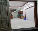 Cho thuê nhà riêng ở nhóm, GĐ ngõ Gốc Đề quận Hai Bà Trưng 35m x 5T, 3PN4VS giá 11.5tr