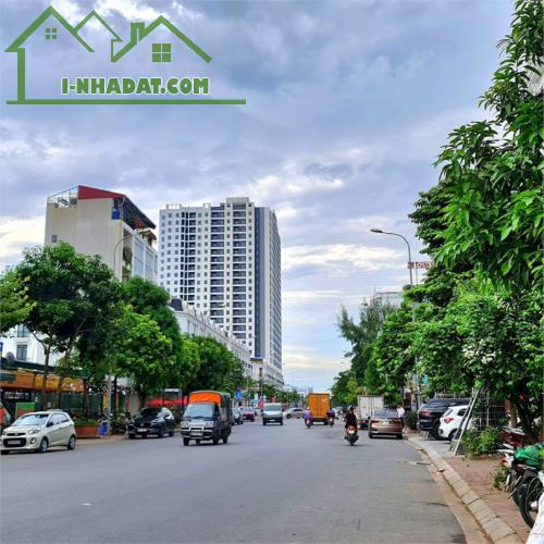Nhà hoàn thiện 5 tầng 95m2 đường 30m cho bác nào thuê KD tại Trâu Quỳ, Gia Lâm.