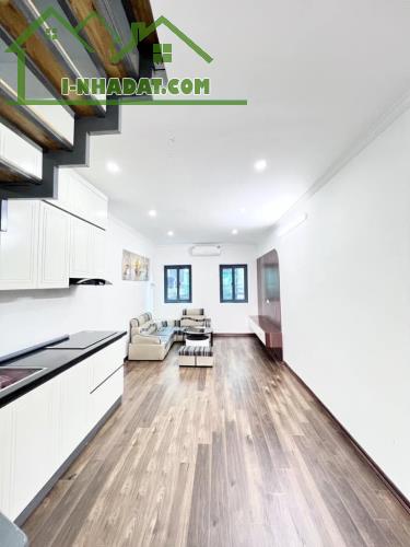 🌼 BÁN NHÀ TẬP THỂ PHỐ TRƯƠNG ĐỊNH - Ô TÔ GẦN NHÀ- 20/55M2 - 2 TỶ - 4