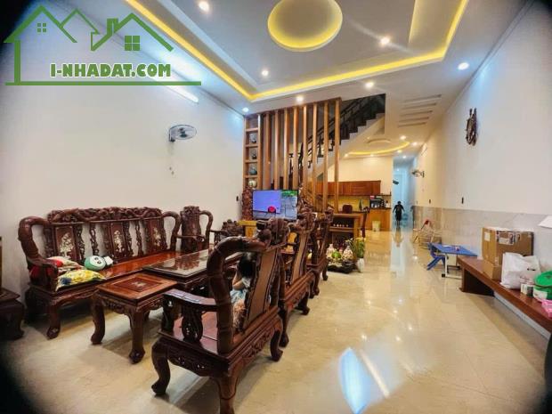 5,35x30m nở hậu Nhà mê đẹp hẻm Nguyễn Khuyến giá 4,95 tỷ