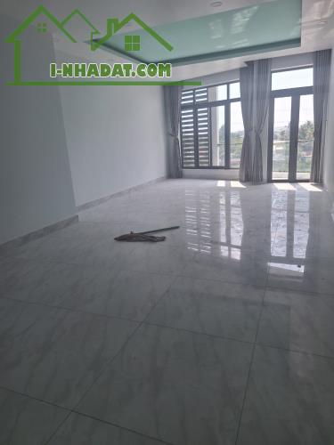 Nhà 5 tầng Mặt tiền Phạm Văn Đồng, - 2