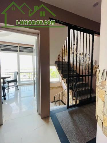 Bán nhà mặt phố An Dương Vương, Tây Hồ 180m2, 4 tầng, mặt tiền 7.5m  40 tỷ,kinh doanh - 1