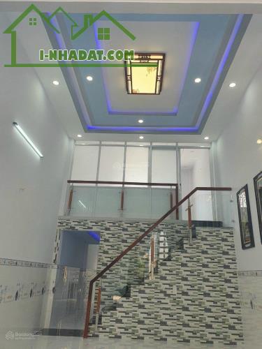 Nhà ngộp hàng vip! Sát bên Q12, 47m2 giá 1 tỷ 888, ngay cầu Dừa, Lê Văn Khương, 3PN SHR