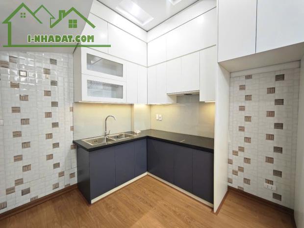 BÁN NHÀ MỸ ĐÌNH 5 Tầng Mới OTOO SÁT CỔNG