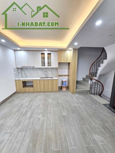 SIÊU PHẨM THÁI HÀ-NHÀ MỚI-6 TẦNG THANG MÁY ĐẸP NHƯ KHÁCH SẠN 5*