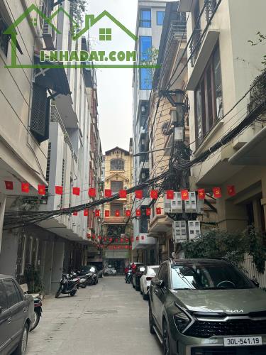 BÁN NHÀ VĂN CAO 42M2 - Ô TÔ ĐỖ 24/7 - NGÕ THÔNG VÀI BƯỚC RA PHỐ - GIÁ CHỈ 13.6 TỶ