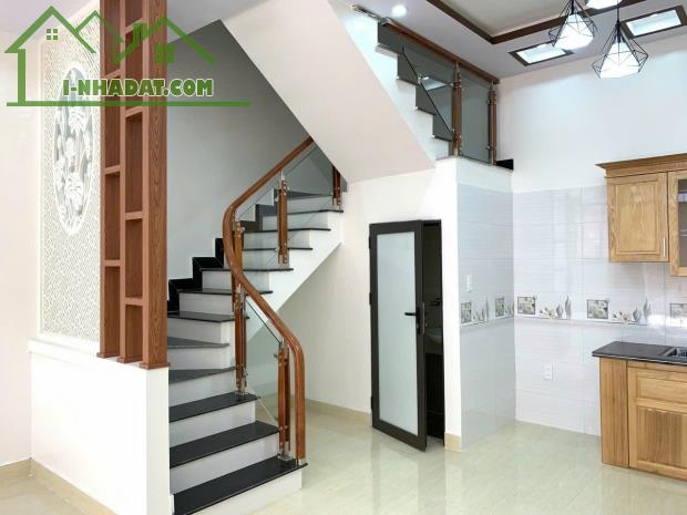 Chất hơn nước cất, ra cổng đường ô tô tránh. Ngõ 68 Nguyễn Văn Linh 31m2 giá 5,x tỷ - 1