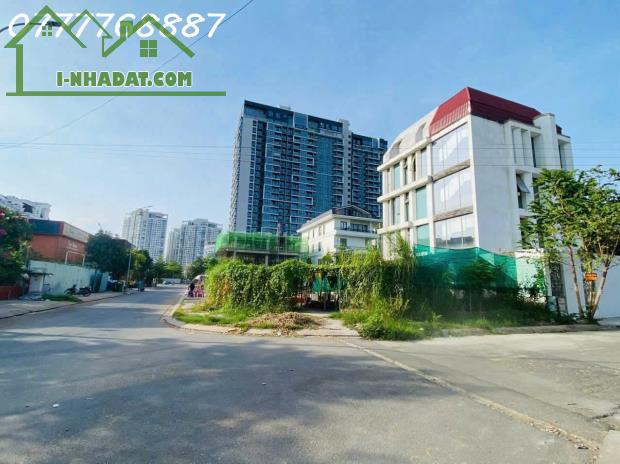 Bán gấp tòa nhà hầm 5 tầng, 240m2 Thạnh Mỹ Lợi cách sông, CC One 500m - 3
