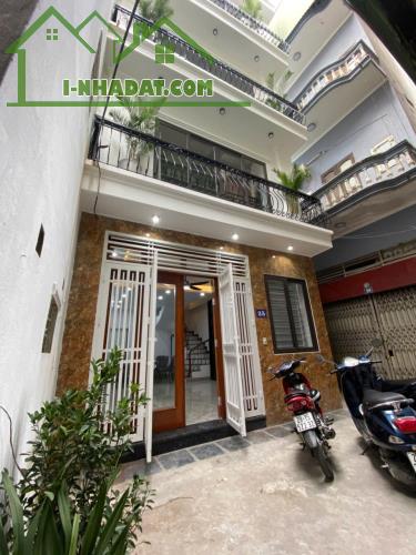 Nhà đẹp phố Trương Định - Hai Bà Trưng, 2 thoáng, sân rộng mênh mông