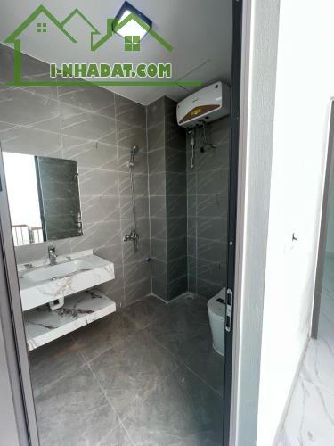BÁN NHÀ 3 TẦNG, 55M2; MỚI KÍNH KOOG, Ô TÔ 4 CHỖ ĐỖ CỬA VÀO NHÀ - BẮC HỒNG - ĐÔNG ANH. - 4