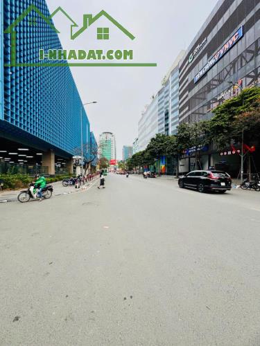 Bán đất Hào Nam, Cát Linh. ô tô vào nhà, lô góc view hồ. DT 51m giá 10 tỷ