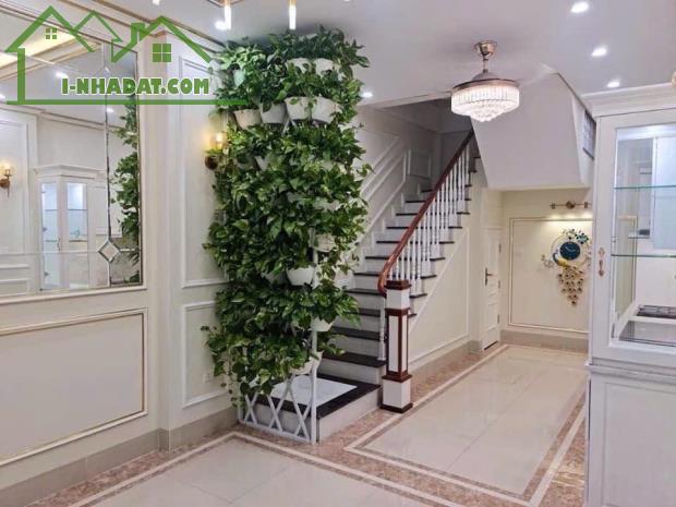 MỸ ĐÌNH - VỊ TRÍ CỰC ĐỈNH - NHÀ DÂN XÂY CHẮC CHẮN - 10M RA Ô TÔ - GIÁ 6.3 TỶ