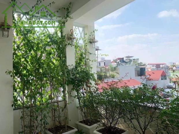 MỸ ĐÌNH - VỊ TRÍ CỰC ĐỈNH - NHÀ DÂN XÂY CHẮC CHẮN - 10M RA Ô TÔ - GIÁ 6.3 TỶ - 4