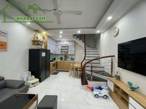 BÁN NHÀ ÁI MỘ NỞ HẬU THOÁNG SAU, KHU VỰC ĐÔNG DÂN CƯ 30M2 6,2 TỶ