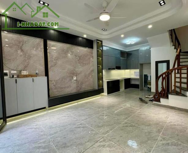 B.ÁN NHÀ DI TRẠCH_33M2X5T, VIEW VÀNH ĐAI 3,5, NGÕ NÔNG, SÁT Ô TÔ, NHỈNH 4 TỶ XÍU - 2