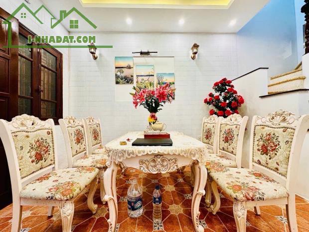 bán nhà Đống Đa 270 Đường Láng 4 tầng, nhà đẹp, khách ở luôn - 1