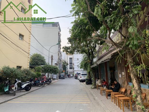 💥 BÁN NHÀ NGỌC THỤY – LONG BIÊN – 5.95 TỶ 💥
🏡 NHÀ ĐẸP – GẦN PHỐ – NGÕ THÔNG – Ô TÔ ĐỖ