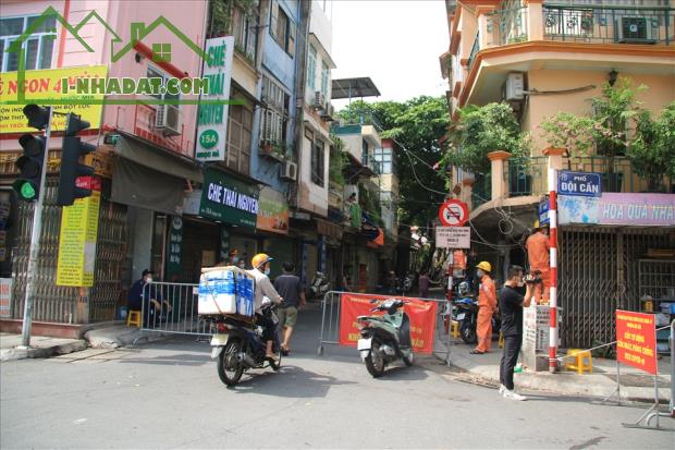 Bán nhà phố Đội Cấn - 35m2 giá chỉ 4.x tỷ - Chủ bán đất tặng nhà!!!!