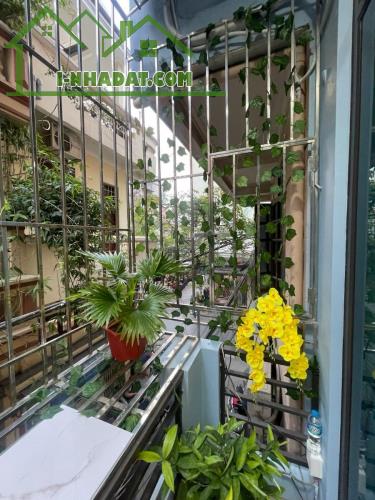 Nhà Phố 8/3 - 1 Nhà Ra Phố - Ô Tô Vào Nhà - Kinh Doanh - Khu Vực Sầm Uất Đông Cư Dân - 4