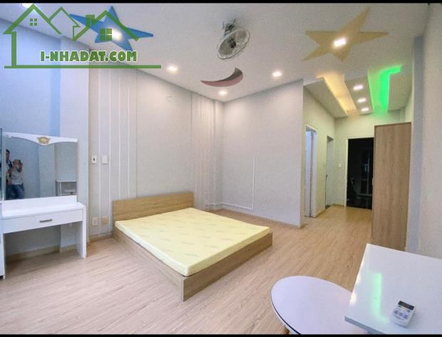 Mặt tiền ngay Cao Lỗ đối diện AEON, P.4, Q.8, 80m2, Sáu tầng đẹp, giá 14 tỷ 8. - 1