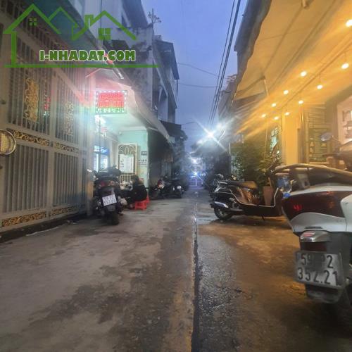 Nhà bán hẻm ô tô Cách Mạng Tháng Tám DT 64m2 gần công viên Lê Thị Riêng chỉ 11 tỷ - 3
