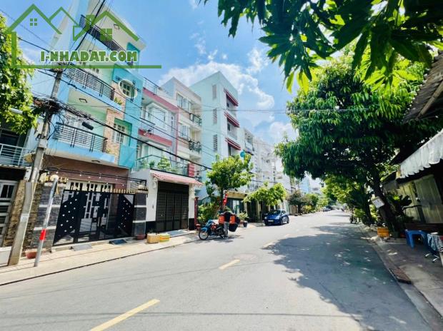 Bán nhà MT đường Lê Sao, ngay Lê Khôi. DT: 3.9x18m, 1 lầu. Giá 8.1 tỷ TL