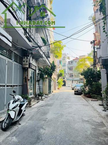 Cho thuê nhà riêng đường 800A Phùng Chí Kiên, Cầu Giấy 35m x 5T giá 14.5tr, ô tô đỗ cửa
