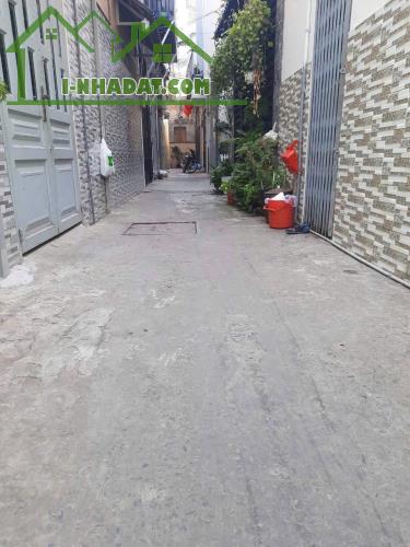 Bán nhà 2 tầng, hẻm xe hơi, đường Phan Huy Ích, Gò Vấp