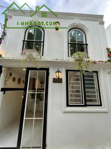 --Bán nhà mặt tiền Dân Tộc, P. Tân Thành, Q. Tân Phú; (8*4) 3 tầng - 5,7 tỷ