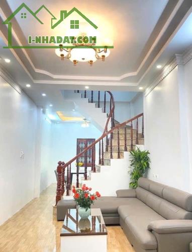 Nhà đẹp ở ngay Xuân Phương 43m x 5T MT 4,1 Ô TÔ gần, ở sướng 7,5 tỷ