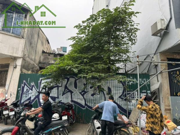 Nhà C4 PL Bộ Công An Phố Lương Thế Vinh 108m2, MT 6.8m, ngõ rộng 4m, 16 chỗ đỗ cửa 16.8 tỷ - 1