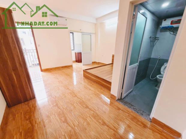 Cho thuê Ccmn đẹp thoáng rộng 5tr2 ngõ 166 nhân hòa