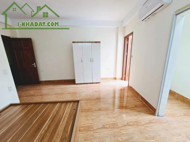 Cho thuê Ccmn đẹp thoáng rộng 5tr2 ngõ 166 nhân hòa - 2