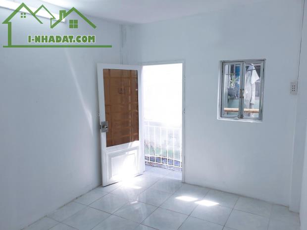 Căn nhà 120m2 độc lập nằm tầng 1 phù hợp GĐ ở và KD, xưởng may, sản xuất hàng, sát chợ TB - 2