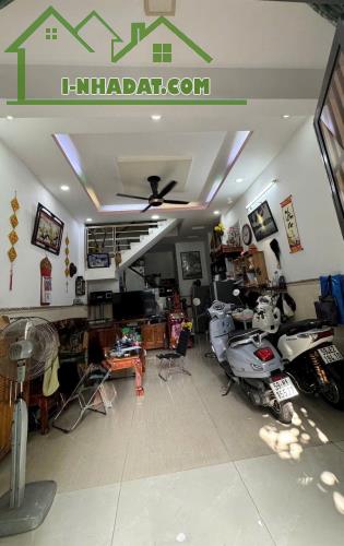 BÁN NHÀ LÊ VĂN QUỚI- HẺM XE HƠI 10M RA MẶT TIỀN – DT:40M2- 2 TẦNG- GIÁ: 4.2Đ