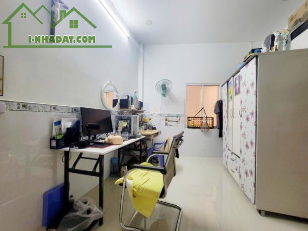HIẾM CÓ - 5 TỶ HƠN - BÁN NHÀ ĐẸP HUỲNH VĂN BÁNH, P.13, PHÚ NHUẬN - SÁT HXH - 40M2 2 LẦU 3P