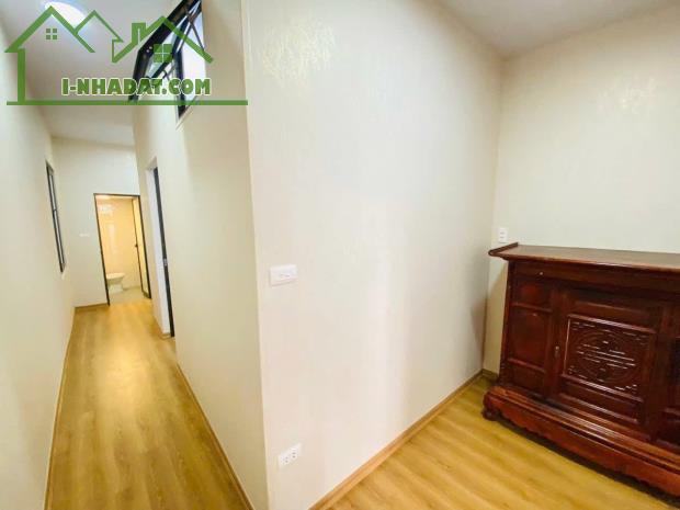 BÁN NHÀ TÔN ĐỨC THẮNG –ĐỐNG ĐA DT 35M 3TẦNG GIÁ CHỈ 5.4TỶ NGÕ 3 GÁC THÔNG TỨ TUNG - 4