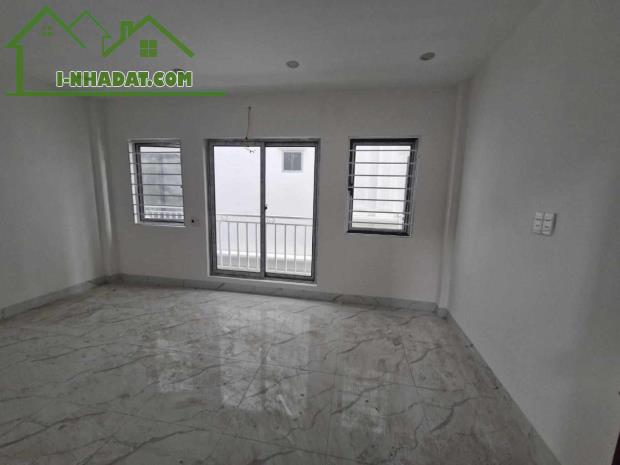 Nhà mới - Ngõ thông - Diện tích 33m2 - 3,55 tỷ - 1