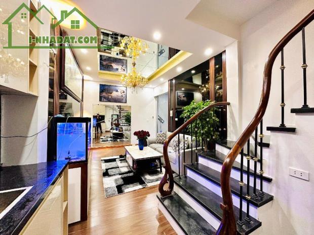 Bán nhà TRẦN KHÁT CHÂN - Nhà mới- full nội thất - 3