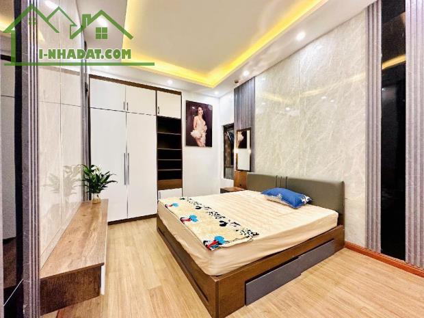 Bán nhà TRẦN KHÁT CHÂN - Nhà mới- full nội thất