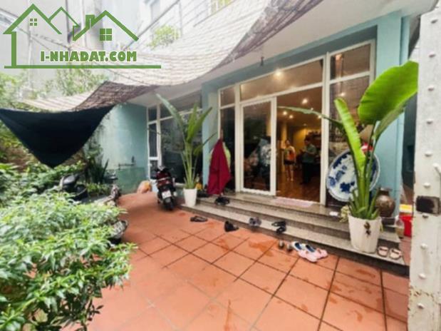 Bán biệt thự phân lô ô tô, phố Linh Lang, Ba Đình, 130m2, 5 tầng, dân trí cao. Gía 35 tỷ