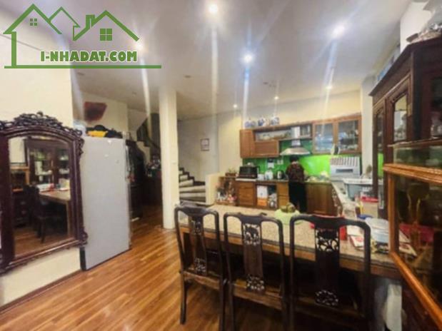 Bán biệt thự phân lô ô tô, phố Linh Lang, Ba Đình, 130m2, 5 tầng, dân trí cao. Gía 35 tỷ - 1