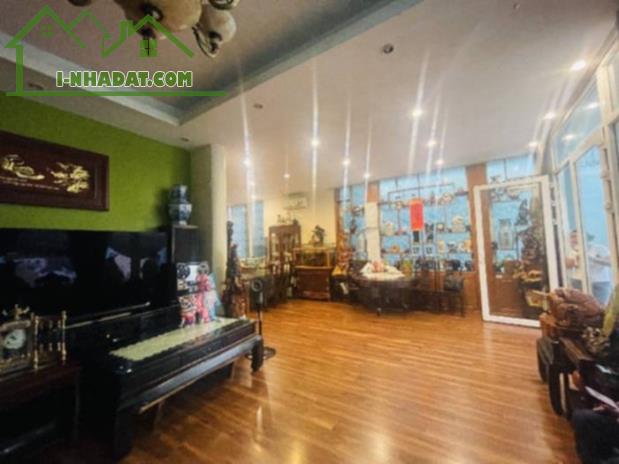 Bán biệt thự phân lô ô tô, phố Linh Lang, Ba Đình, 130m2, 5 tầng, dân trí cao. Gía 35 tỷ - 3