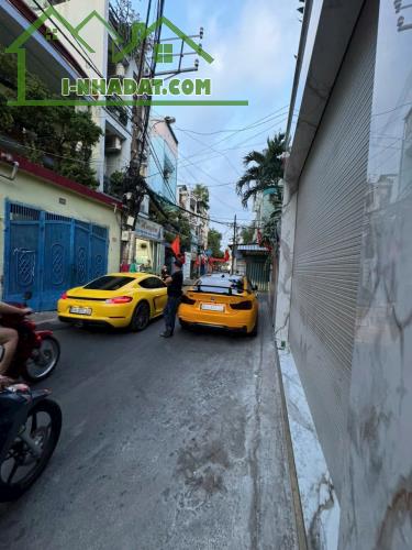 Bán Nhà Góc 2 Mặt Tiền Hẻm Đường Lạc Long Quân Quận Tân Bình - 1